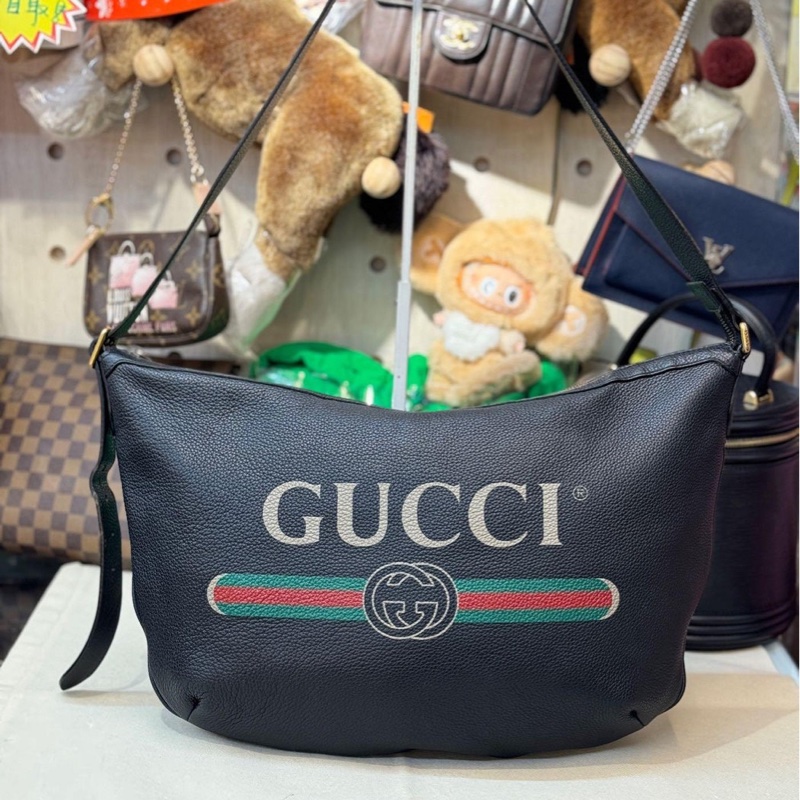 🤎這價格真的快買 GUCCI 黑色 全皮 復古 LOGO 綠紅綠 斜背包 側背包 彎月包 正常使用88新...非常好用的包款 割愛26800全牛皮超耐用 🤎🤎🤎 🦋附防塵套-1