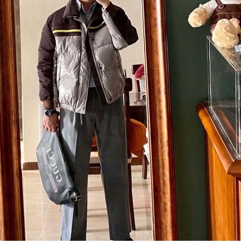 🤎這價格真的快買 GUCCI 黑色 全皮 復古 LOGO 綠紅綠 斜背包 側背包 彎月包 正常使用88新...非常好用的包款 割愛26800全牛皮超耐用 🤎🤎🤎 🦋附防塵套-2