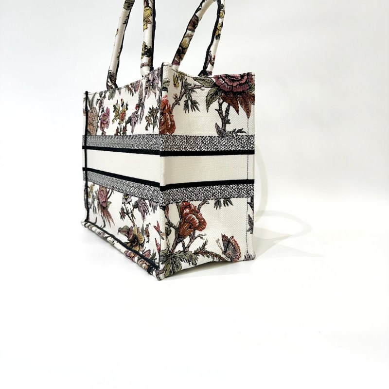 Dior 白底彩色花卉刺繡中號BookTote托特包-2