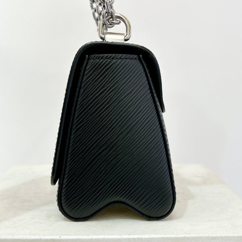 LV M21118 Twist Epi牛皮字母轉鎖鍊帶肩背包/斜背包-4