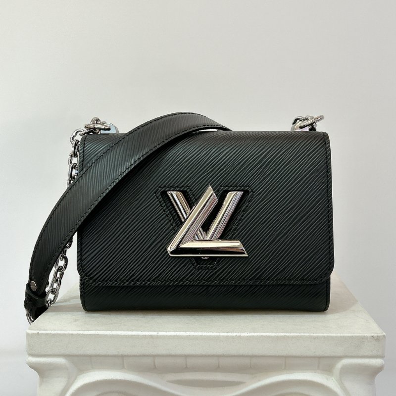 LV M21118 Twist Epi牛皮字母轉鎖鍊帶肩背包/斜背包-6