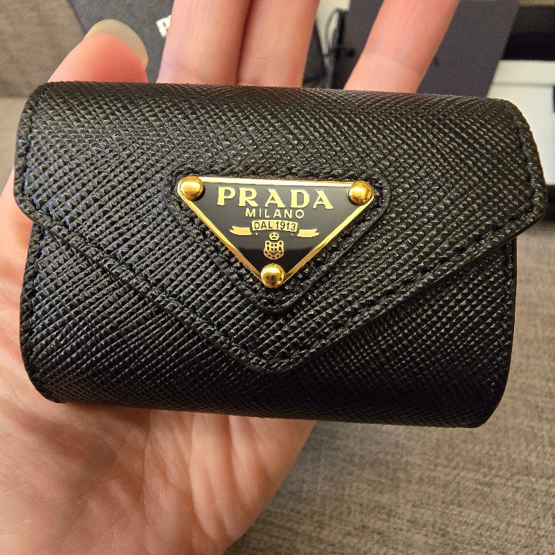 Prada  Airpods  Pro  保護套／鑰匙圈／吊飾-1