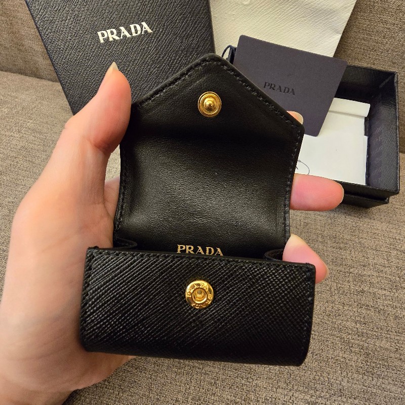 Prada  Airpods  Pro  保護套／鑰匙圈／吊飾-2