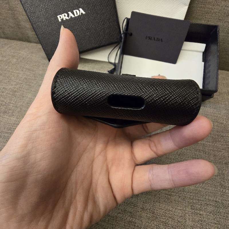 Prada  Airpods  Pro  保護套／鑰匙圈／吊飾-3