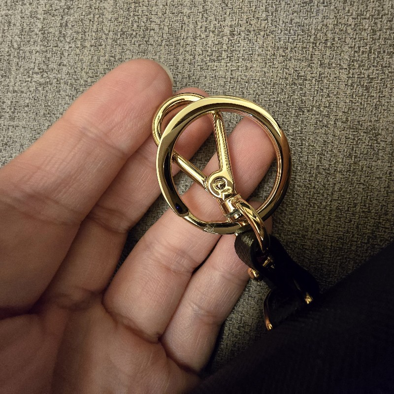 Prada  Airpods  Pro  保護套／鑰匙圈／吊飾-9