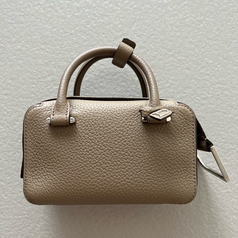 Delvaux Cool Box Nano 稀有大象灰-0