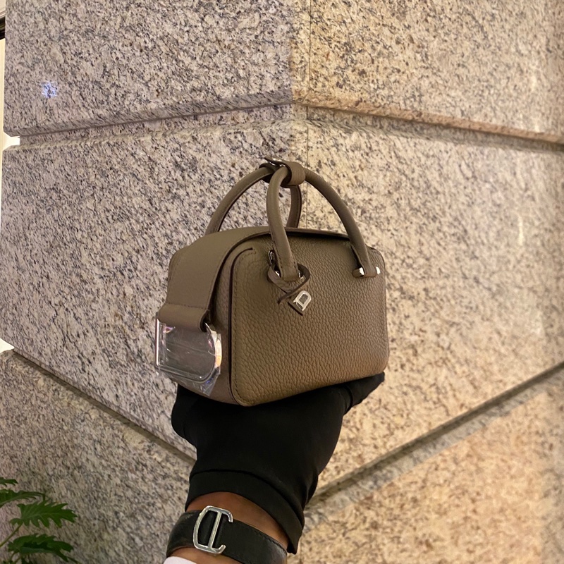 Delvaux Cool Box Nano 稀有大象灰-4