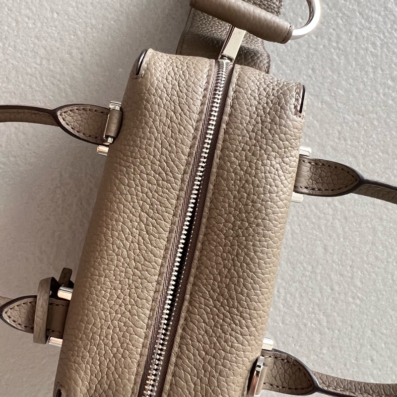 Delvaux Cool Box Nano 稀有大象灰-9