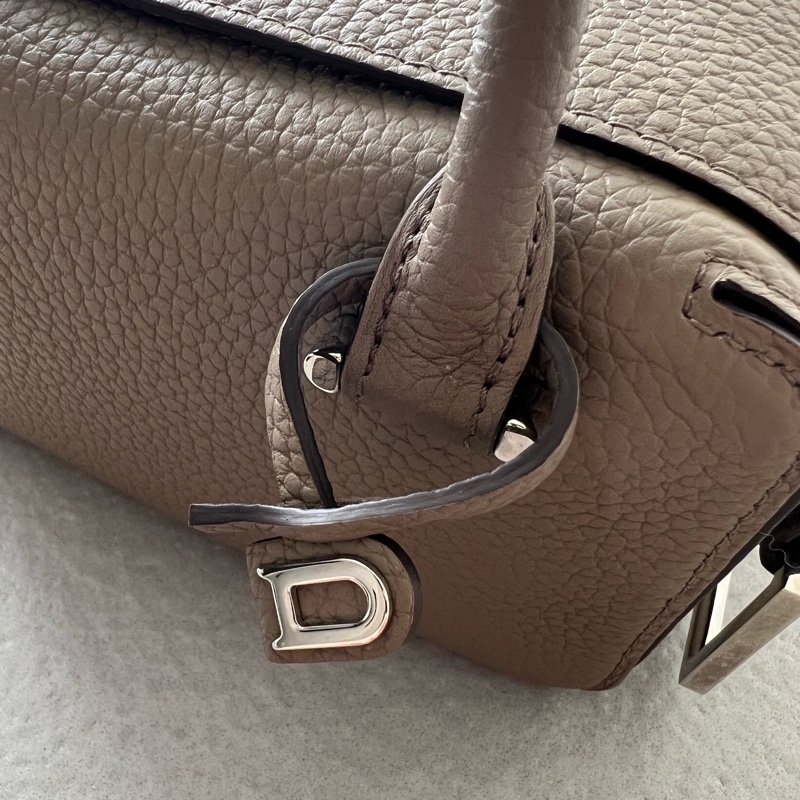 Delvaux Cool Box Nano 稀有大象灰-10