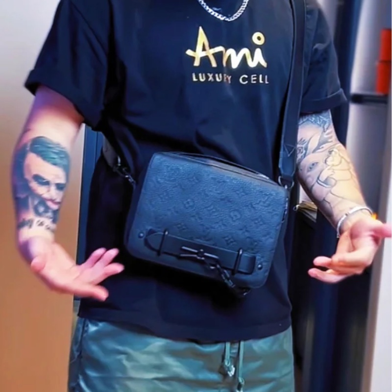 Lv Steamer牛皮郵差包(M57307)/台灣專櫃購入發票購證齊全/完整大全配-6