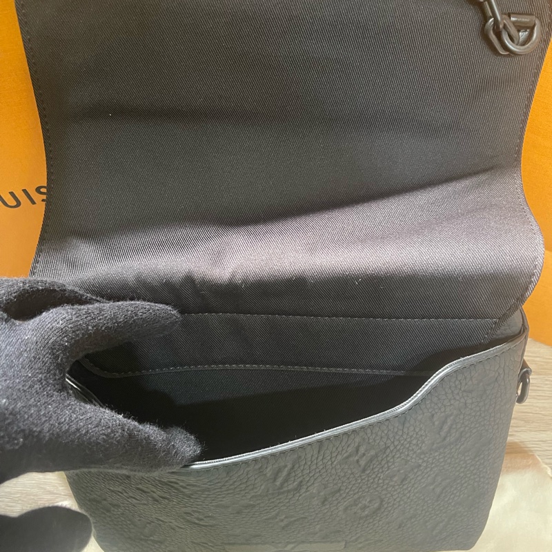 Lv Steamer牛皮郵差包(M57307)/台灣專櫃購入發票購證齊全/完整大全配-14