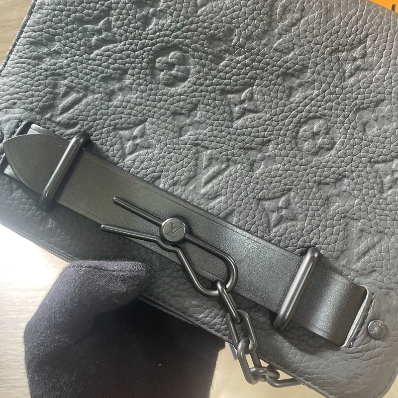 Lv Steamer牛皮郵差包(M57307)/台灣專櫃購入發票購證齊全/完整大全配-19