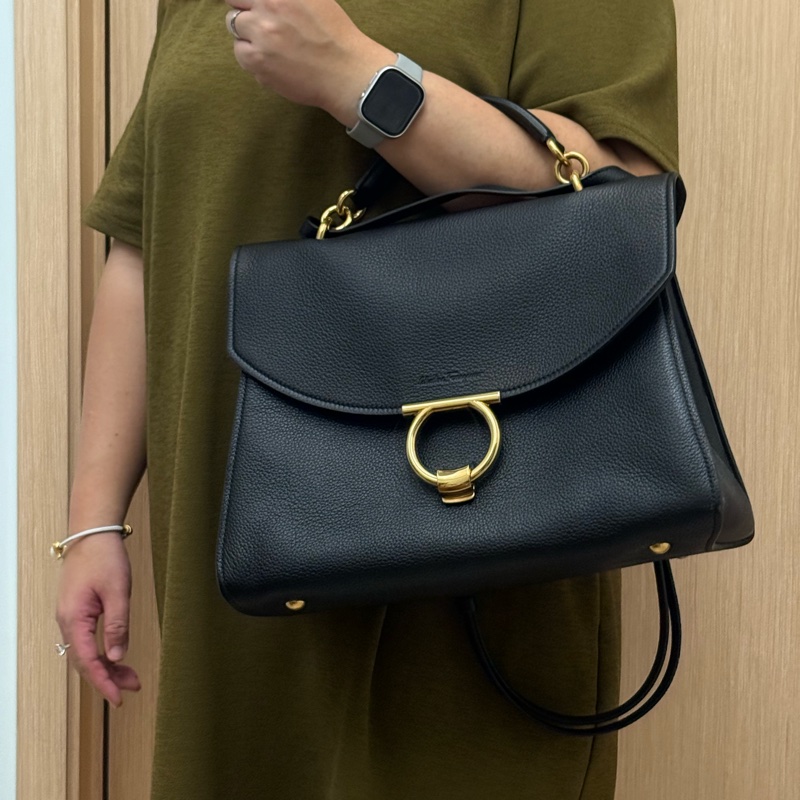 Ferragamo Margot 通勤 手袋 OL 女包 黑金 牛皮 手提 肩背-5