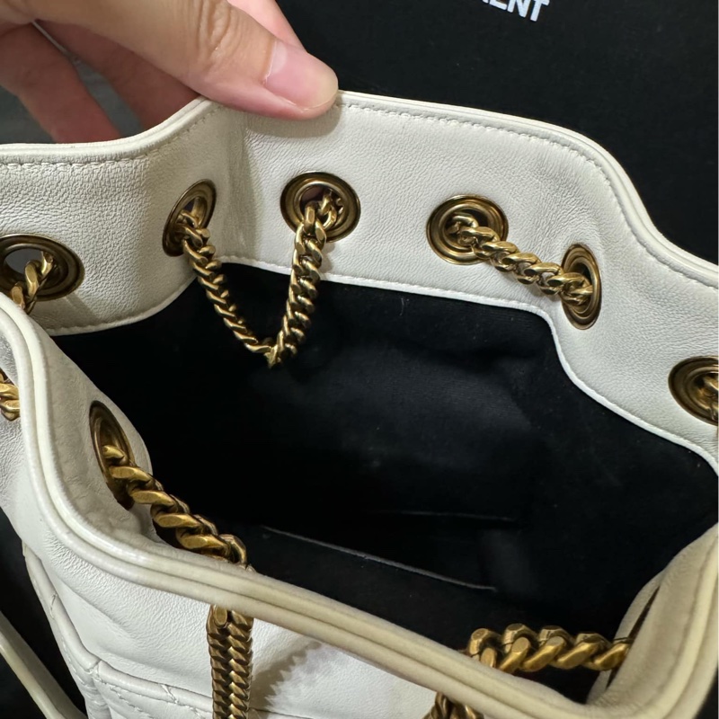 YSL Joe絎縫小羊皮迷你水桶袋-10