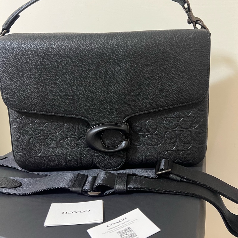 COACH 經 典SIGNATURE 皮革斜背手袋-1
