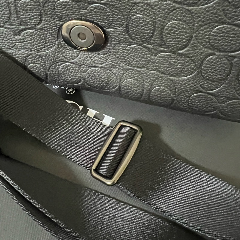 COACH 經 典SIGNATURE 皮革斜背手袋-14