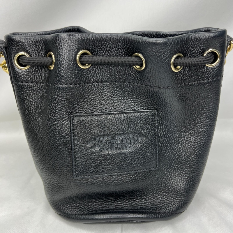 Marc Jacobs THE LEATHER牛皮 束口兩用黑色水桶包-7