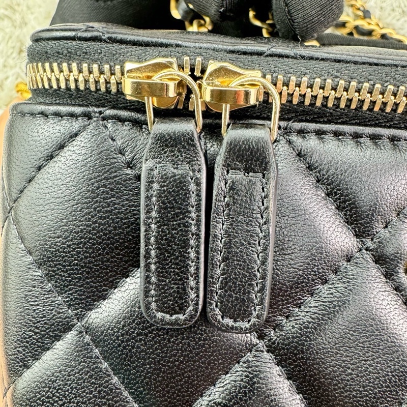 香奈兒 Chanel 22S核桃金球長盒子 化妝包 ⭕️⭕️近新⭕️⭕️-23