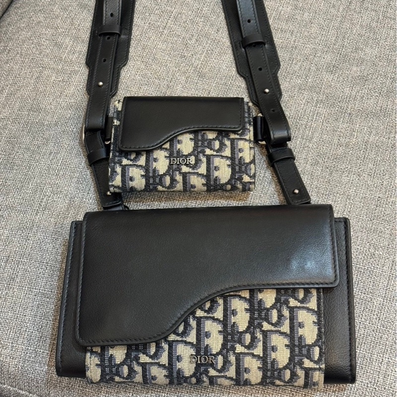 Christian Dior Dior Elite 經典緹花拼接二合一卡片翻蓋斜背包(黑)-10