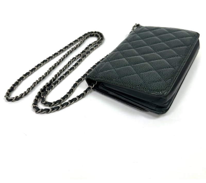 Chanel漆皮Woc包-5