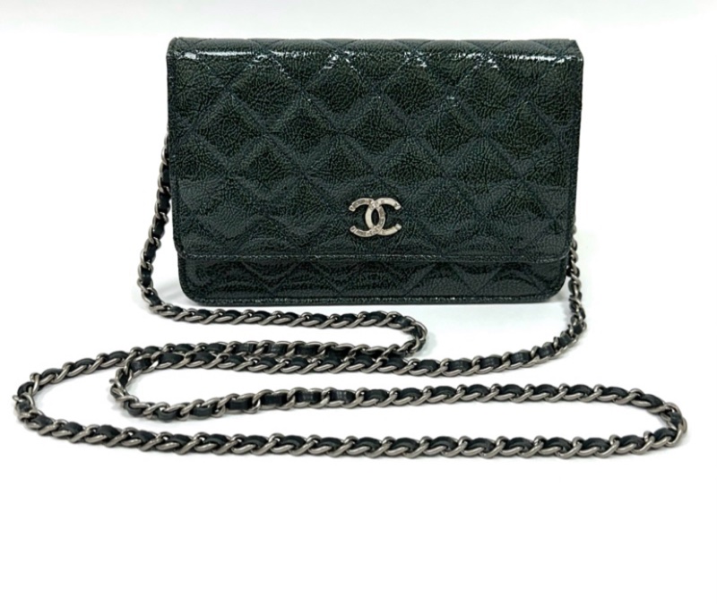 Chanel漆皮Woc包-6