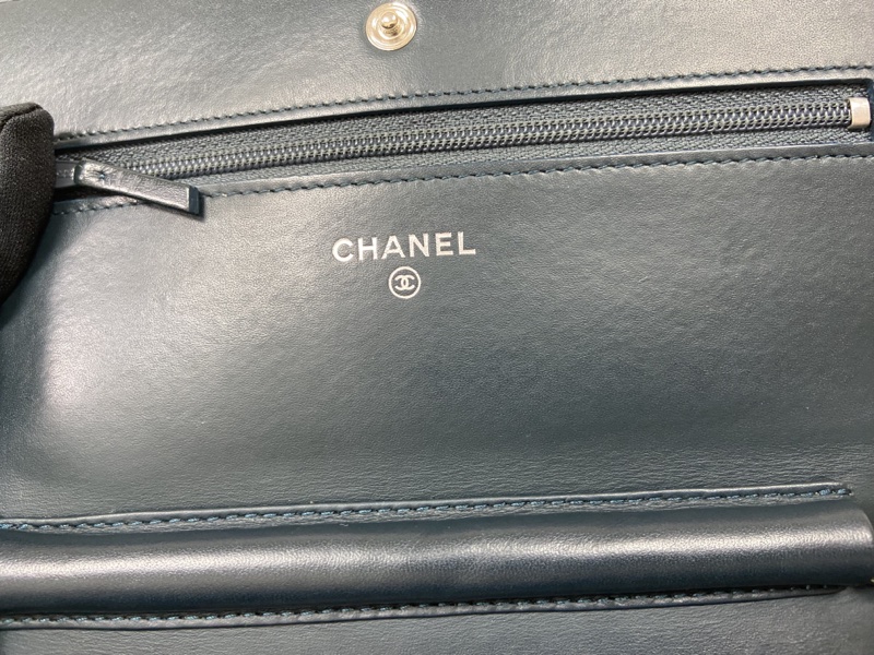 Chanel漆皮Woc包-7