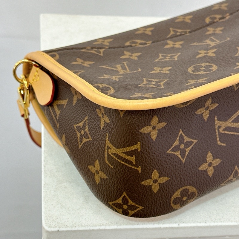 LV 老花翻蓋法棍包-9