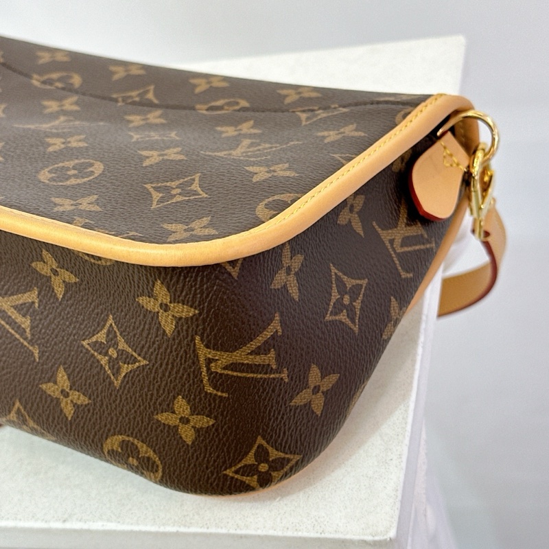 LV 老花翻蓋法棍包-10