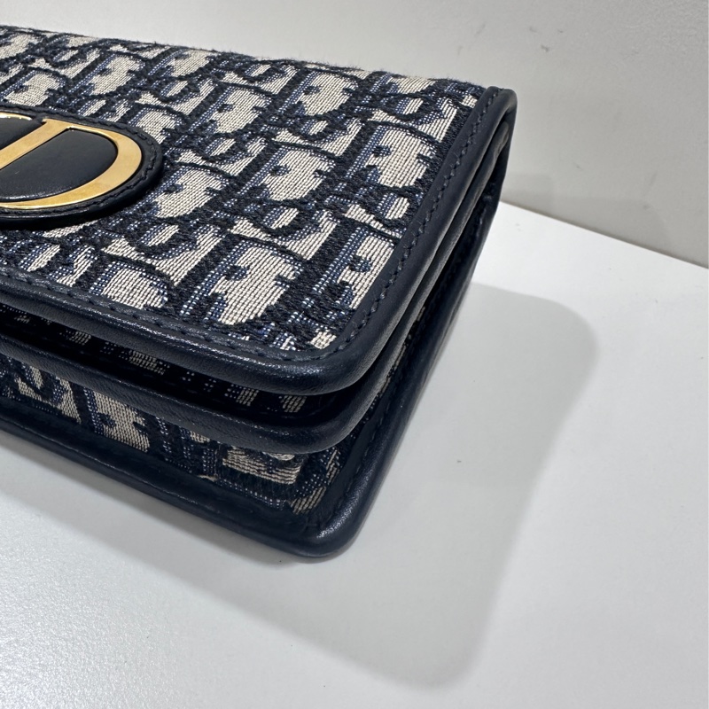 Dior Montaigne 藍緹花布woc 金釦二合一-3