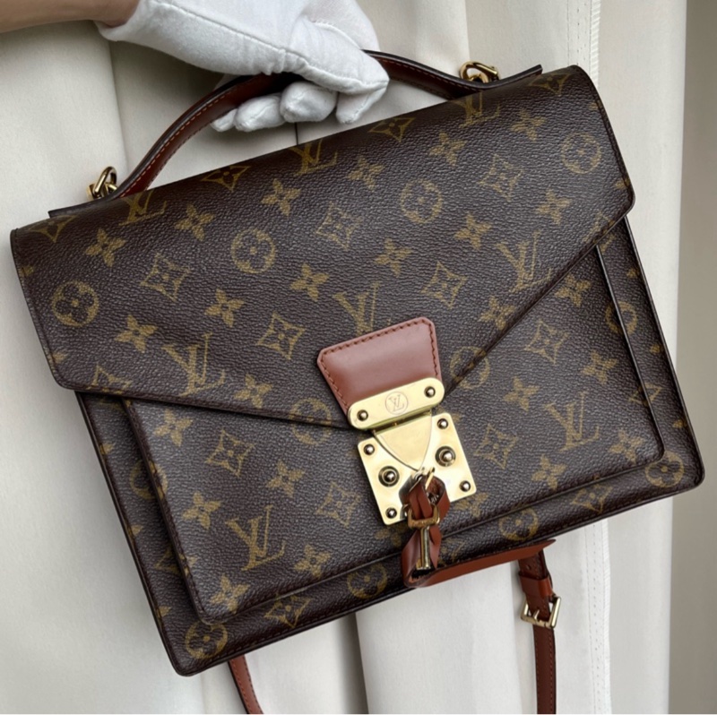 「🍖中秋檔期下殺🍖」（實品超美）LV M51185 海盜包 郵差包 肩背包 手提包 原廠背帶、原廠鑰匙🔑一隻-0