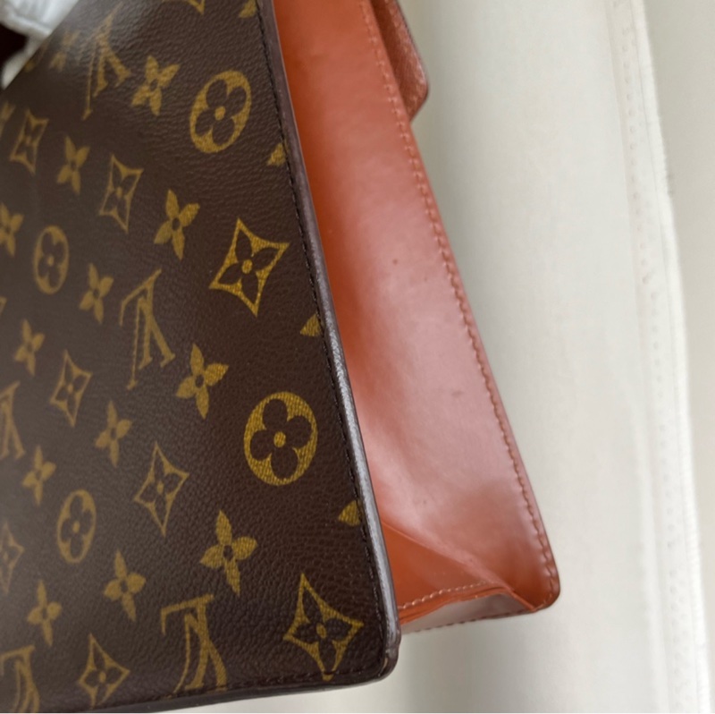 「🍖中秋檔期下殺🍖」（實品超美）LV M51185 海盜包 郵差包 肩背包 手提包 原廠背帶、原廠鑰匙🔑一隻-16