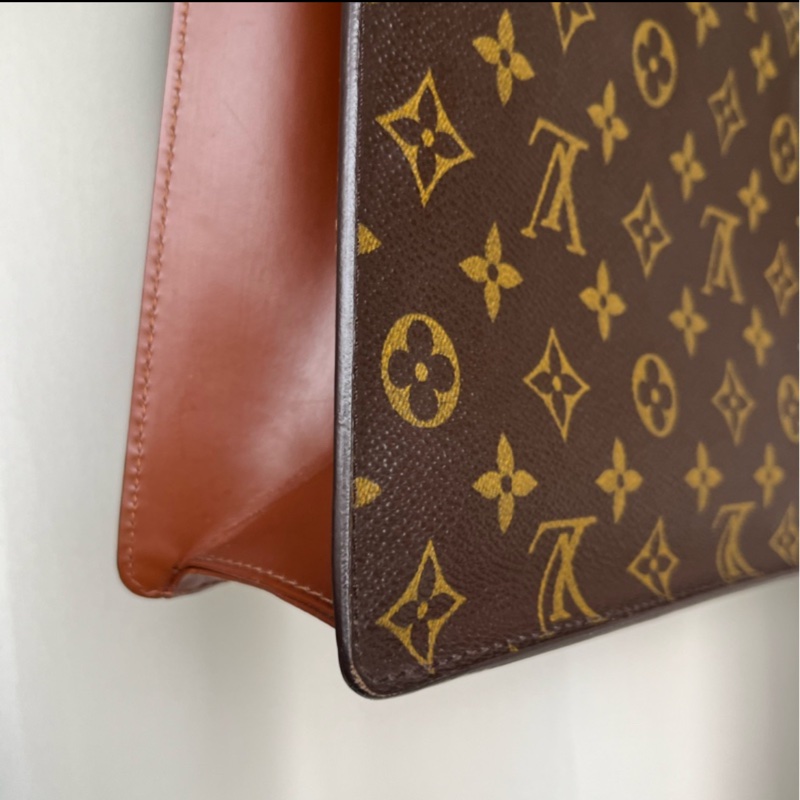 「🍖中秋檔期下殺🍖」（實品超美）LV M51185 海盜包 郵差包 肩背包 手提包 原廠背帶、原廠鑰匙🔑一隻-18