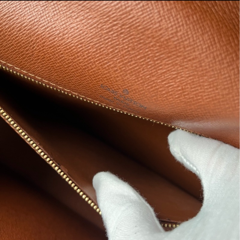 「🍖中秋檔期下殺🍖」（實品超美）LV M51185 海盜包 郵差包 肩背包 手提包 原廠背帶、原廠鑰匙🔑一隻-24