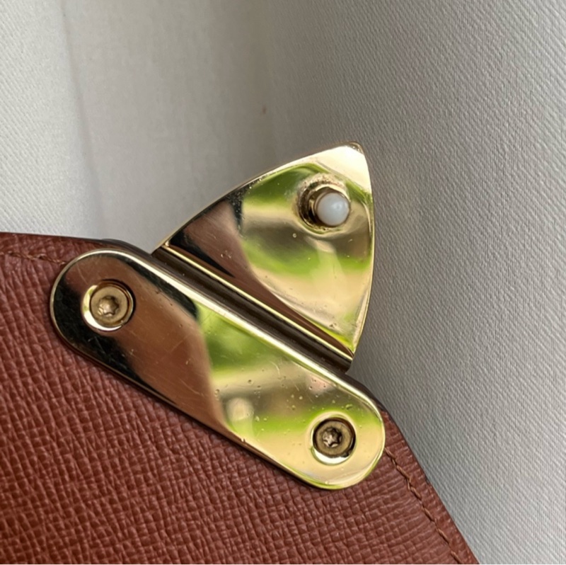 「🍖中秋檔期下殺🍖」（實品超美）LV M51185 海盜包 郵差包 肩背包 手提包 原廠背帶、原廠鑰匙🔑一隻-34