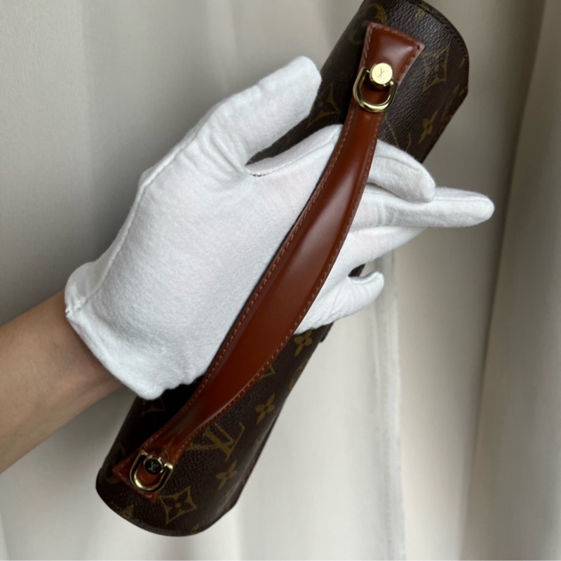 「🍖中秋檔期下殺🍖」（實品超美）LV M51185 海盜包 郵差包 肩背包 手提包 原廠背帶、原廠鑰匙🔑一隻-36