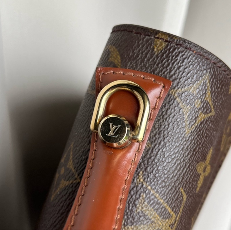 「🍖中秋檔期下殺🍖」（實品超美）LV M51185 海盜包 郵差包 肩背包 手提包 原廠背帶、原廠鑰匙🔑一隻-39