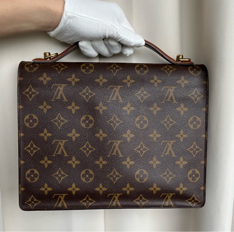 「🍖中秋檔期下殺🍖」（實品超美）LV M51185 海盜包 郵差包 肩背包 手提包 原廠背帶、原廠鑰匙🔑一隻-41