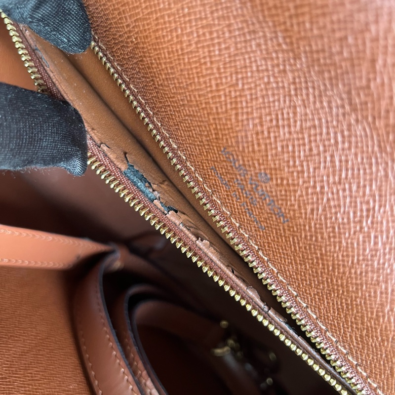 「🍖中秋檔期下殺🍖」（實品超美）LV M51185 海盜包 郵差包 肩背包 手提包 原廠背帶、原廠鑰匙🔑一隻-31