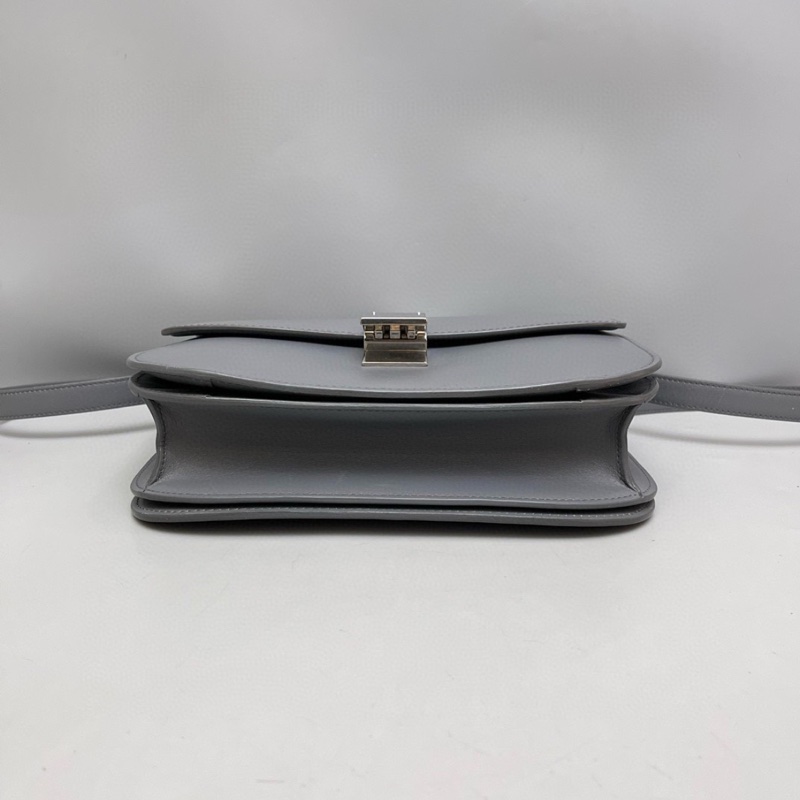 Celine Classic Box中號灰色豆腐包-5