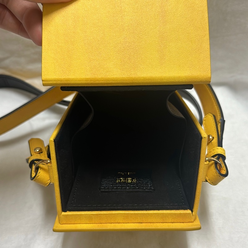 FENDI BOX 盒子包/走秀款/肩背斜跨皆可-9