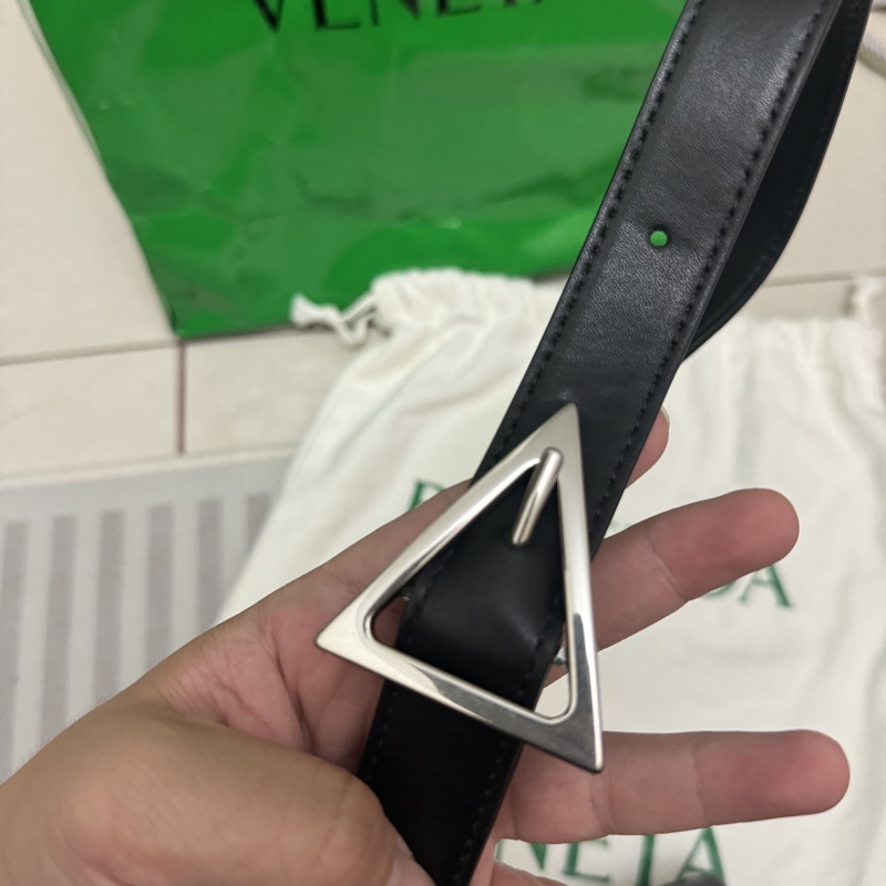 bottega veneta bv cassette 15格 黑色小牛皮銀釦 側背包-18