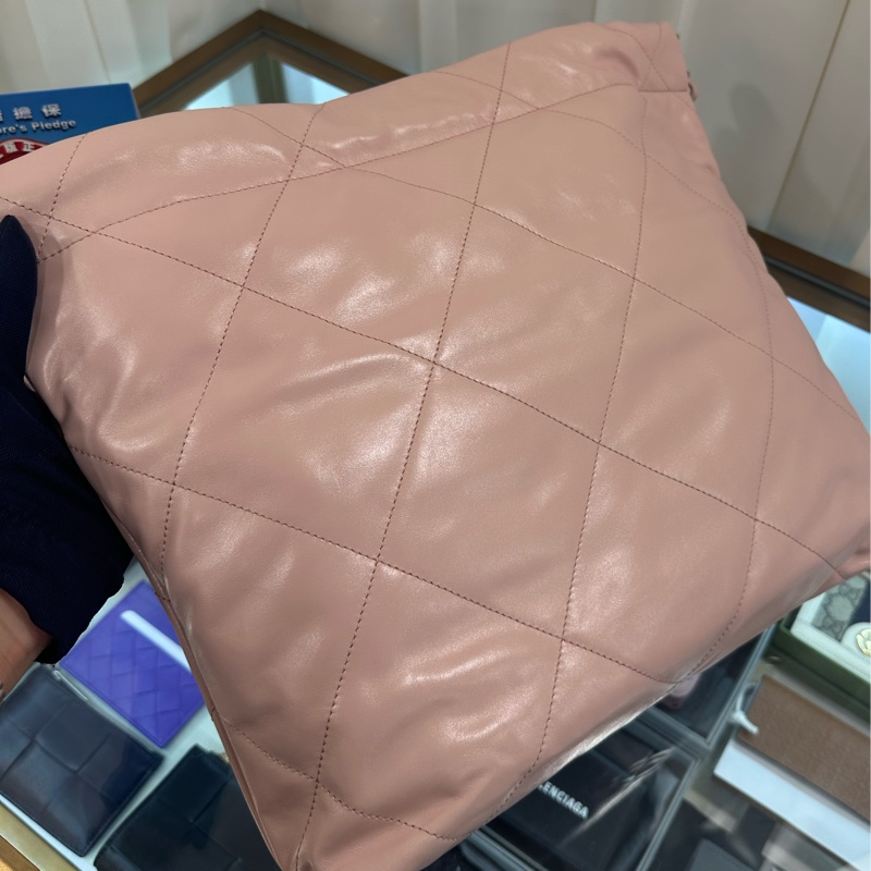 持有正貨標籤🏷️CHANEL 22 Small size 超美的奶油粉色 金扣-3