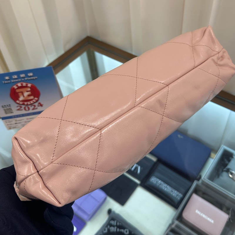 持有正貨標籤🏷️CHANEL 22 Small size 超美的奶油粉色 金扣-4