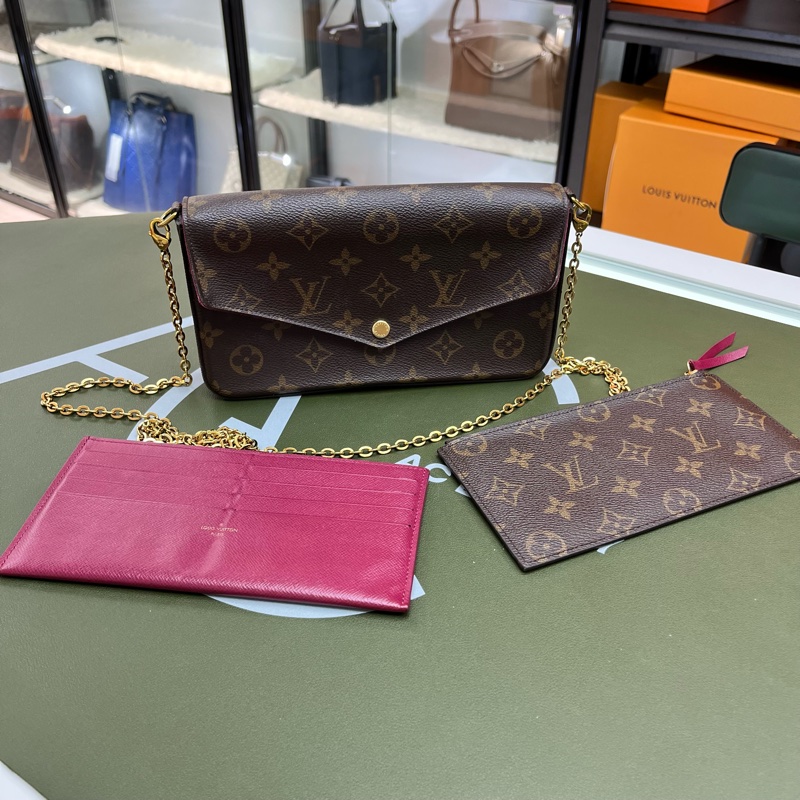 Louis Vuitton 老花 玫紅 鏈條三合一 WOC 信封包💕-0
