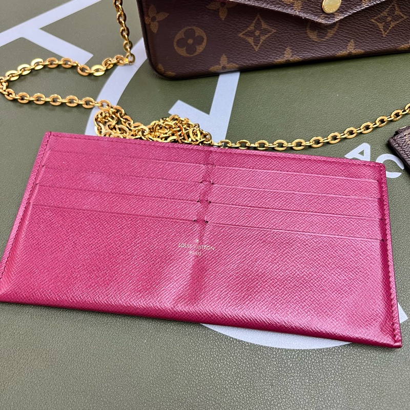 Louis Vuitton 老花 玫紅 鏈條三合一 WOC 信封包💕-1