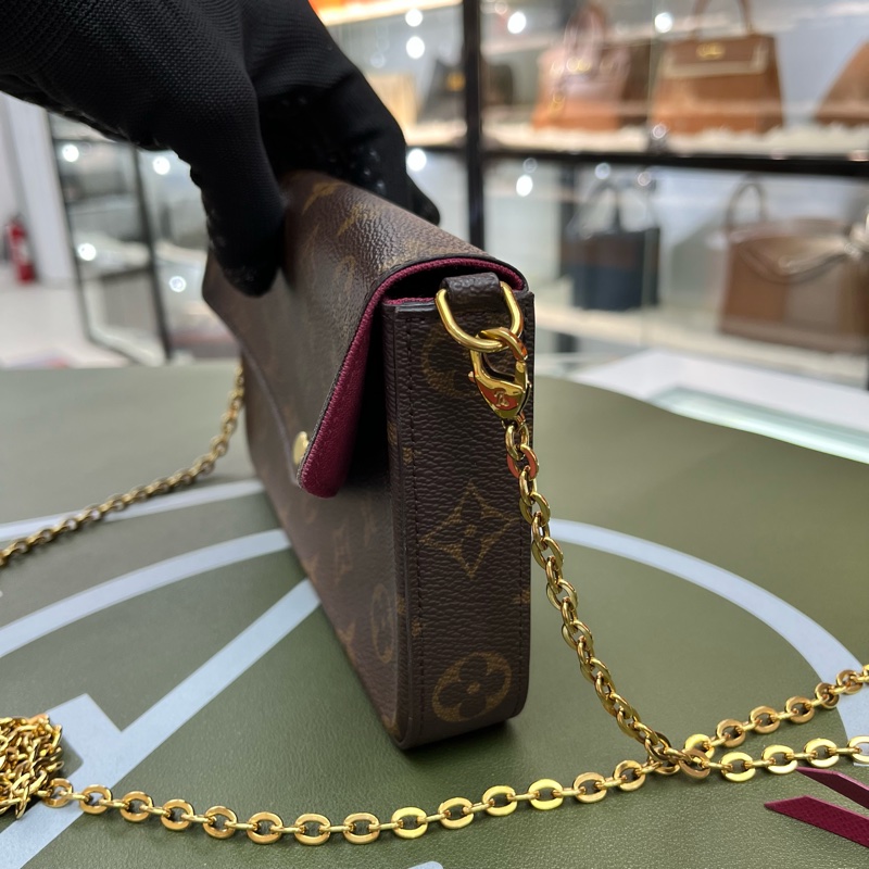 Louis Vuitton 老花 玫紅 鏈條三合一 WOC 信封包💕-6