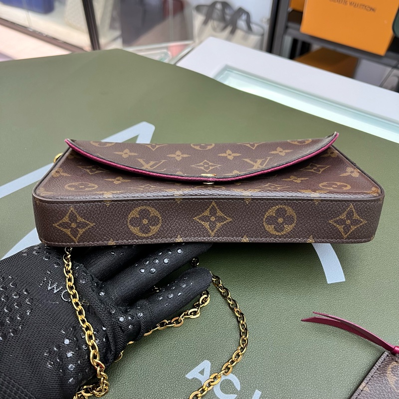 Louis Vuitton 老花 玫紅 鏈條三合一 WOC 信封包💕-10