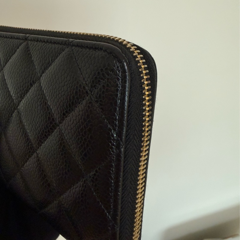 Chanel 經典黑金荔枝牛皮 ㄇ字拉鍊長夾 香奈兒-16