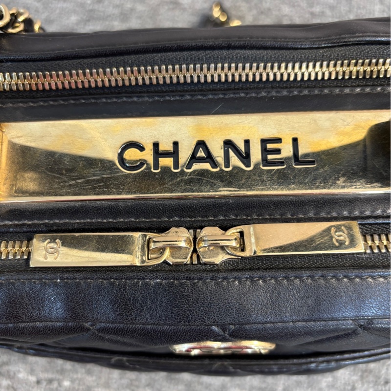 CHANEL Trendy cc黑金羊皮保齡球包-26