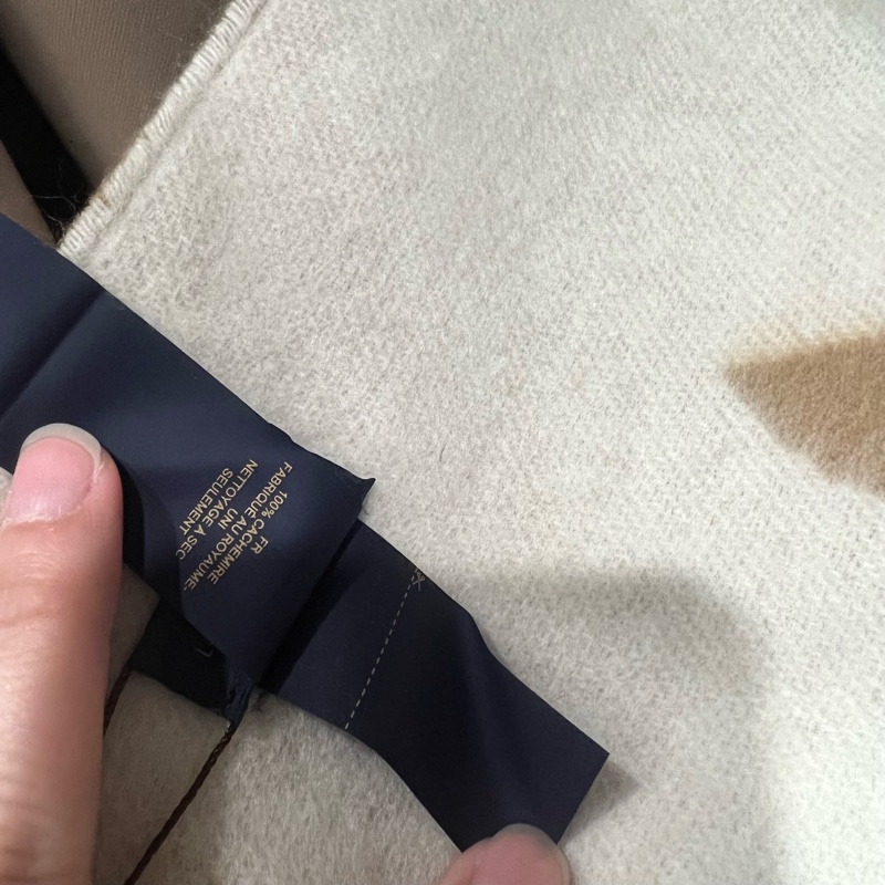 全新閒置 Louis Vuitton LV Reykjavik 山羊絨 圍巾 奶茶-11